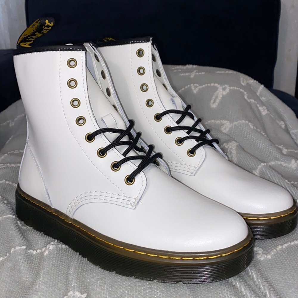 Dr Martens Zavala 1460 white